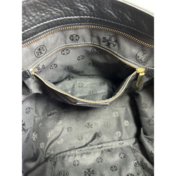 Tory Burch Meyer Plaque Pebbled Leather Tote Bag in Black - Picture 5 of 10